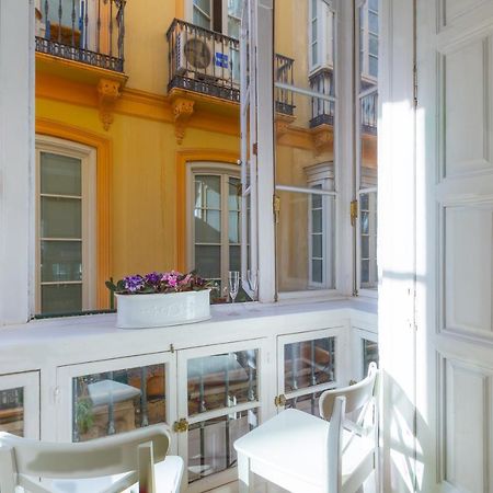Puerta De Larios: Central Three-Bedroom Apartment With Balconies And Patio 말라가 외부 사진
