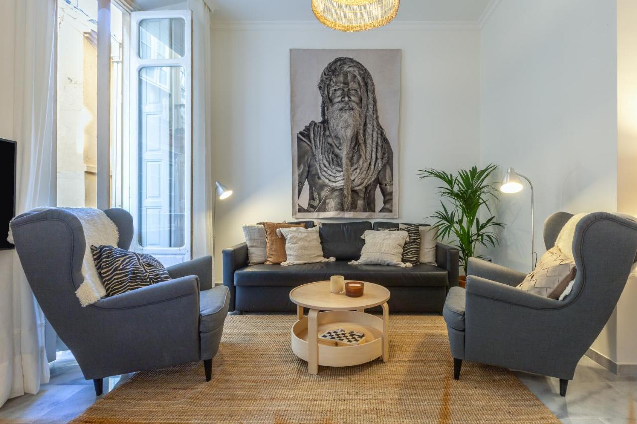 Puerta De Larios: Central Three-Bedroom Apartment With Balconies And Patio 말라가 외부 사진