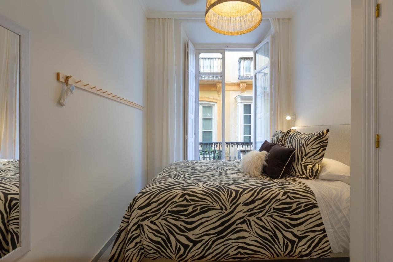Puerta De Larios: Central Three-Bedroom Apartment With Balconies And Patio 말라가 외부 사진